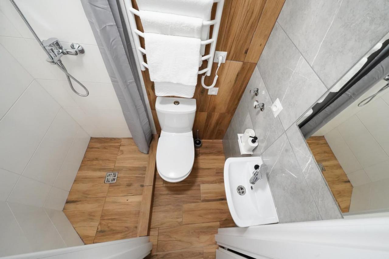 Myfreedom Апартаменти Метро Печерська Військовий Госпіталь Kyiv Exterior photo